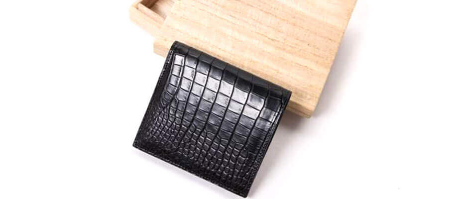 フリースピリッツfeat革工房 比留間の二つ折り札入れ スモールクロコダイル無双札入れ