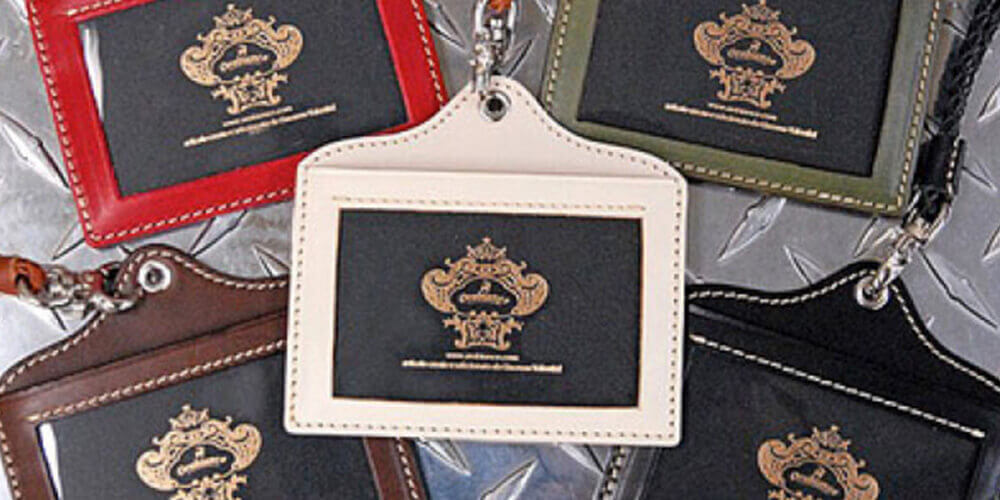 名入れ可能なカードケースならフリースピリッツ