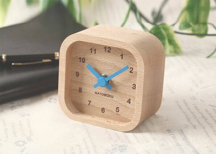 加藤木工の置き時計 muku mini square clock