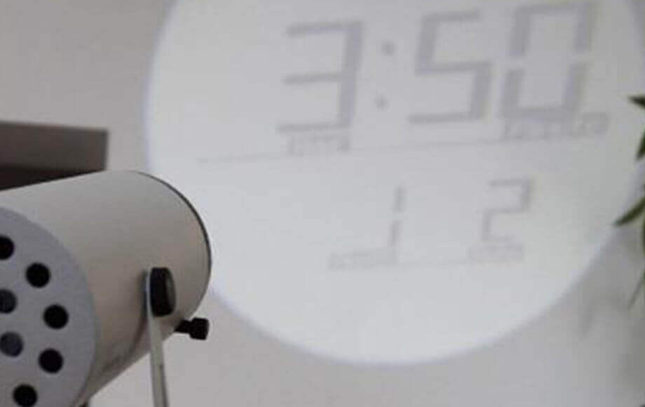 ハウスユーズプロダクツの置き時計 PROJECTION CLOCK Ruston