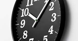 おしゃれな中型の掛け時計