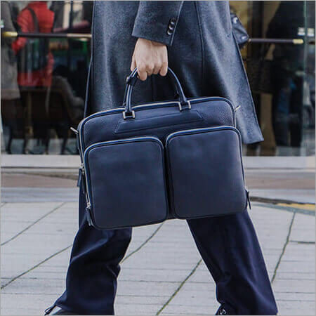 チマブエ　アデル ブリーフケース