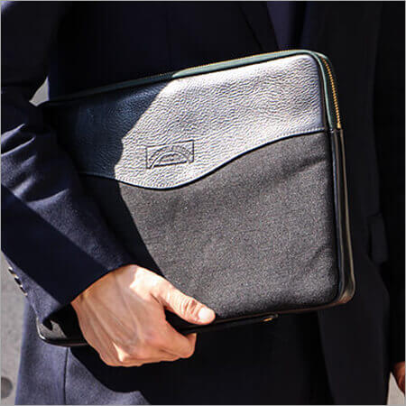 アンカーブリッジ ラップトップケース クラッチバッグ