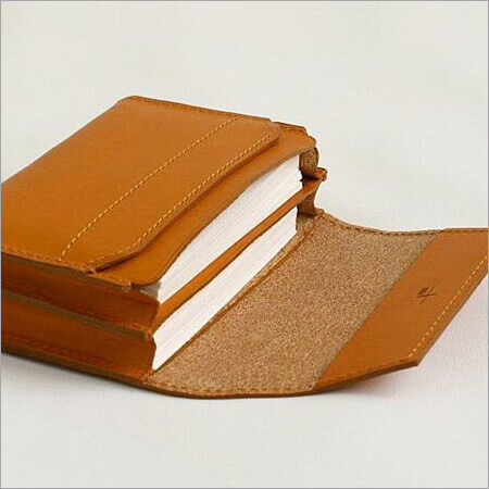 エムピウの名刺入れ cento