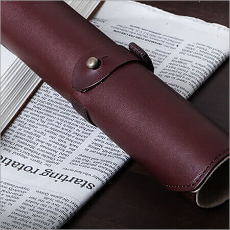 エムピウのペンケース