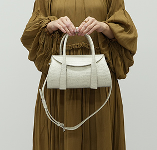 トフ&ロードストーンのバッグ