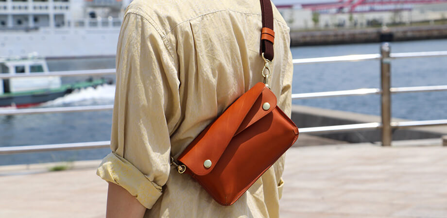 ビアベリー DOUBLE FLAPS S クラッチバッグ