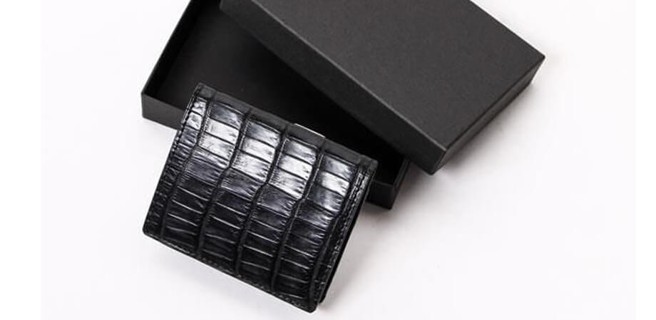 フリースピリッツfeat革工房 比留間 スモールクロコダイルボックス型コインケース