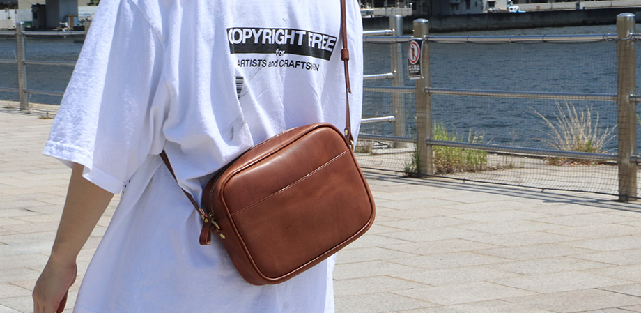 オセアノ SHOULDER POUCH 膨らみ ショルダーポーチ